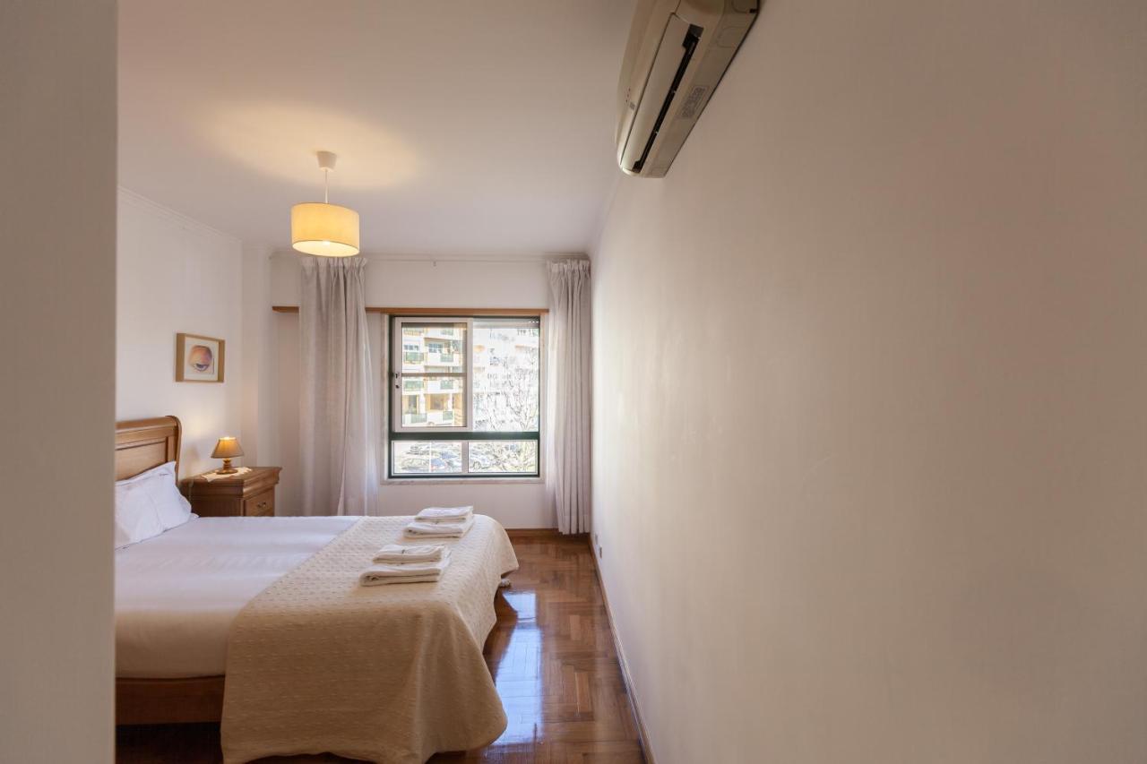 Flh Parede Family Flat With Balcony Kültér fotó