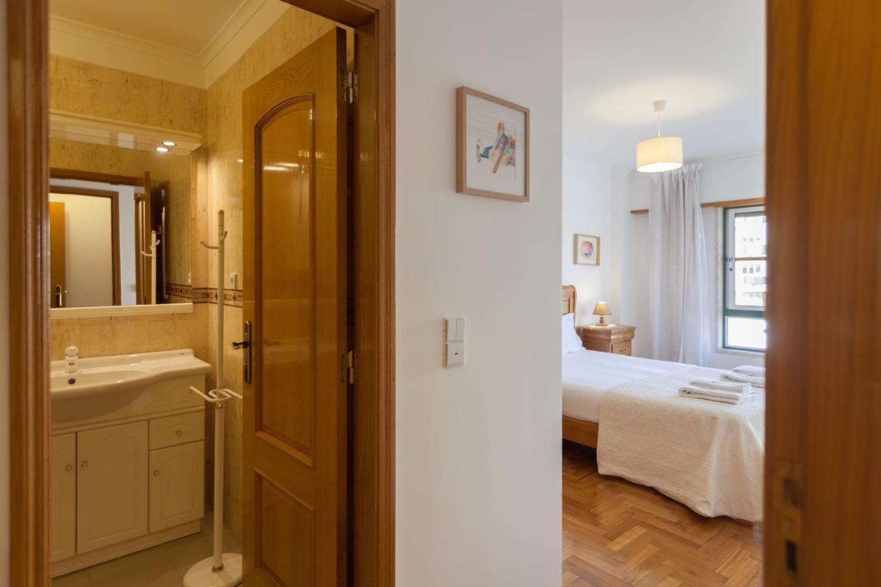 Flh Parede Family Flat With Balcony Kültér fotó