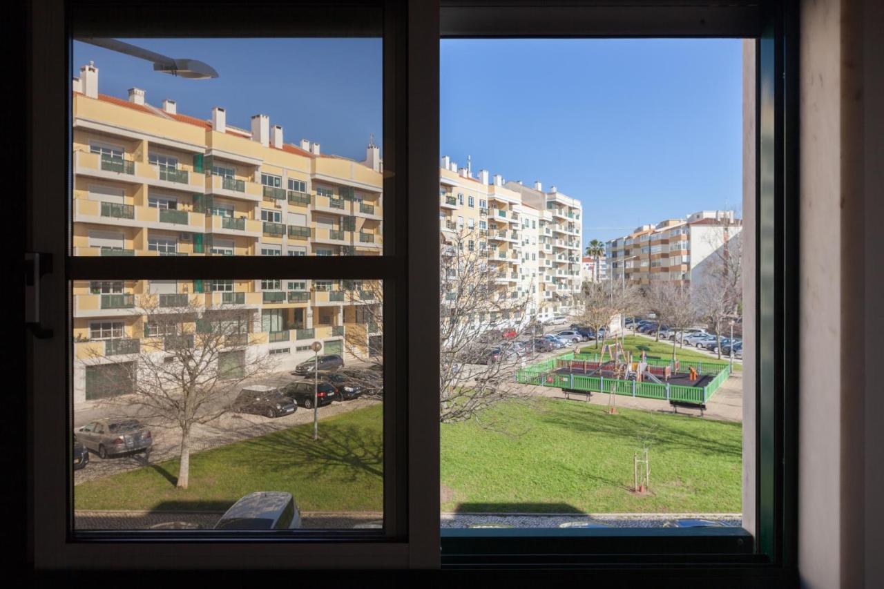 Flh Parede Family Flat With Balcony Kültér fotó